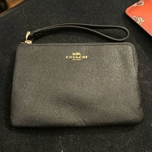 Coach wristlet wallet